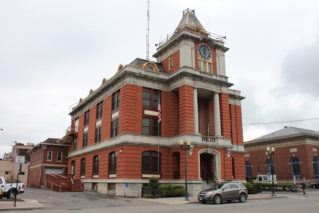 Geneva, NY Proposes STR Tax: What Hosts Need to Know