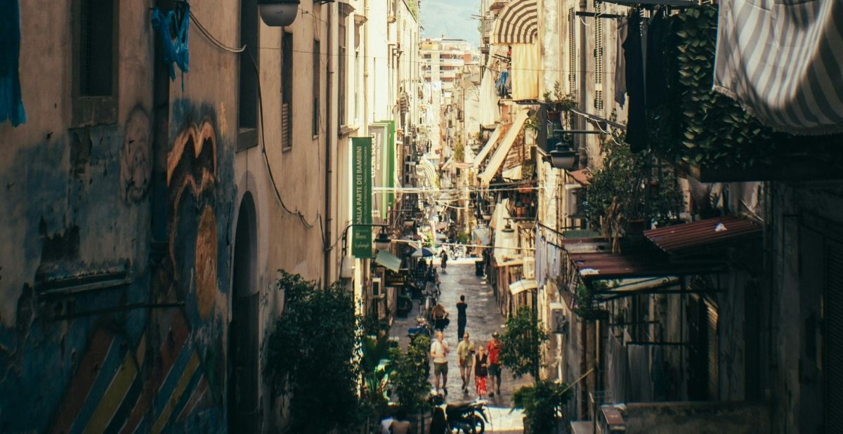 Naples 30% STR Cap: How Hosts Lost Ground in Historic Center