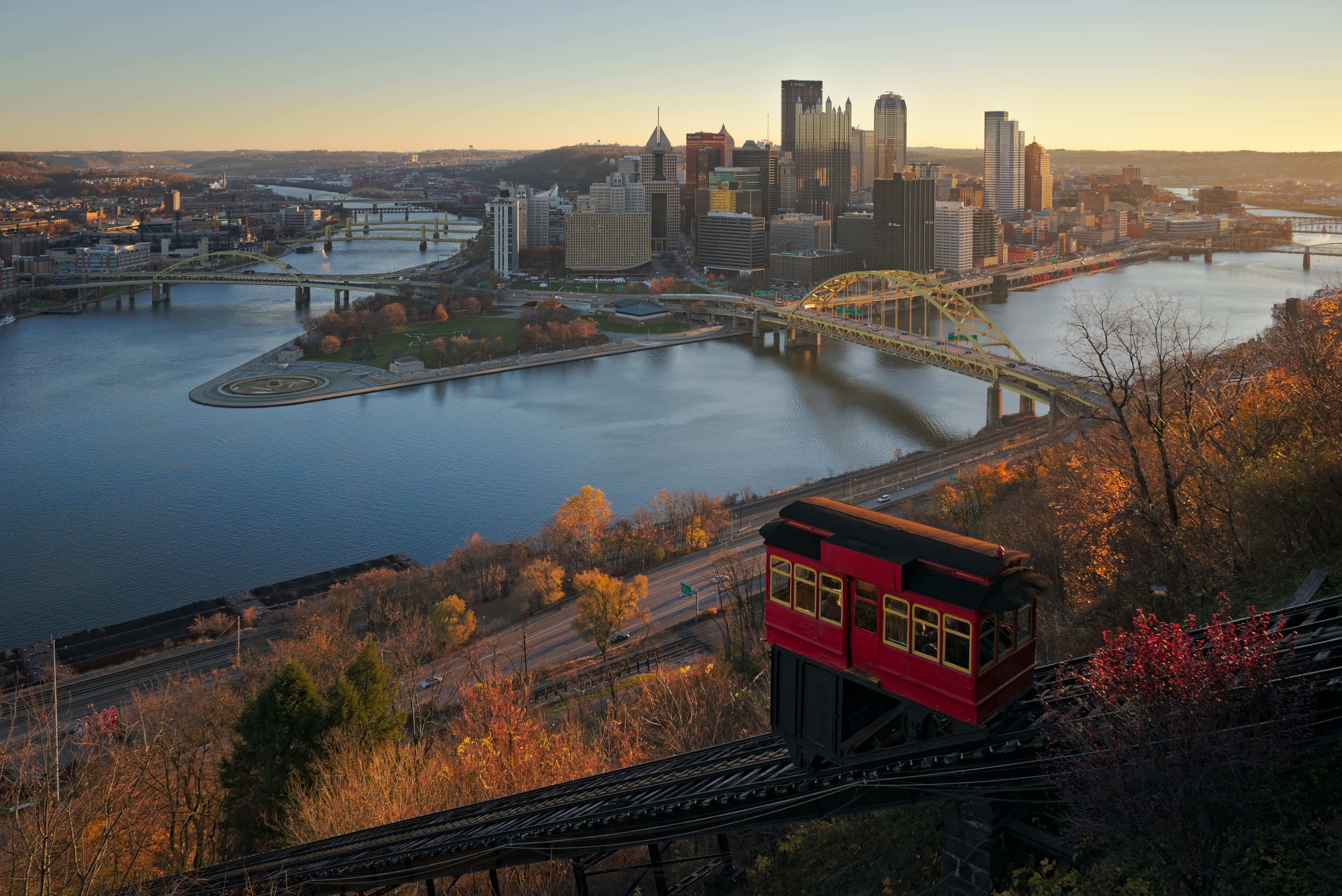 Pittsburgh Advances Dual STR Bills: Zoning Restrictions and Licensing Requirements